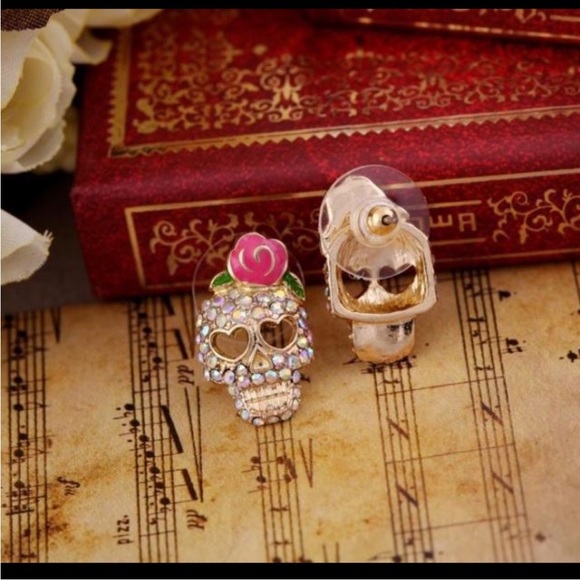 Sugar Skull Earrings for pierced ears NWT - Picture 2 of 3